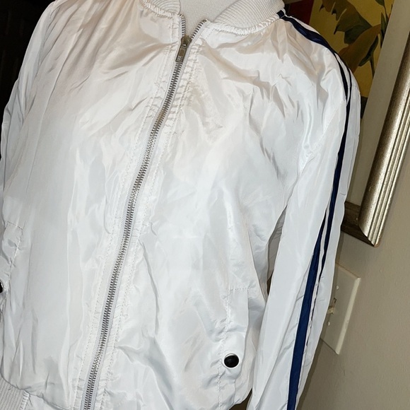 Outer Edge Size M - Picture 2 of 6